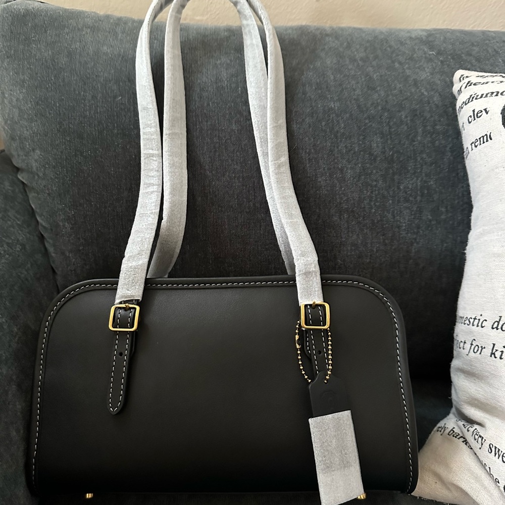 Coach Swing Zip Black BNWT Perfect Condition